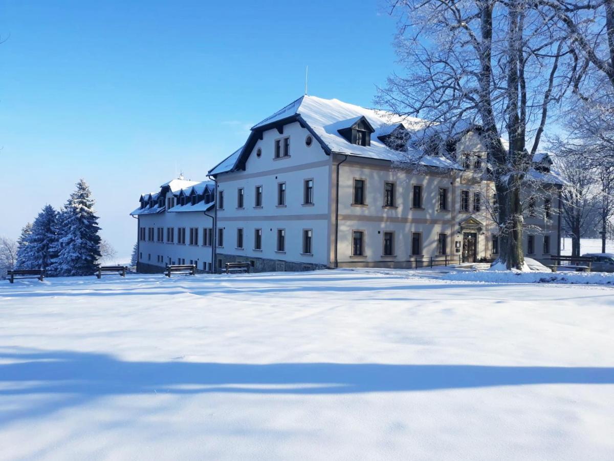 Hotel Poutni Dum Králíky Bagian luar foto