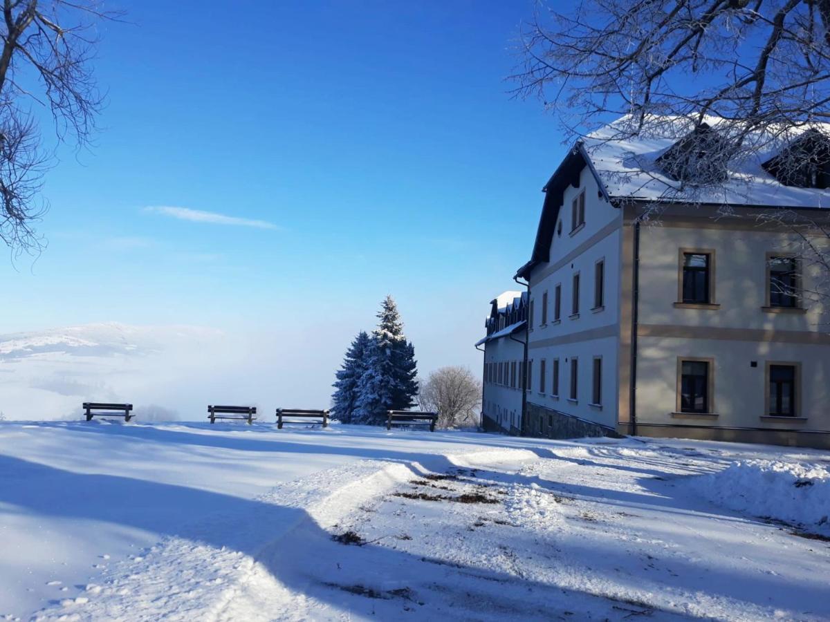 Hotel Poutni Dum Králíky Bagian luar foto
