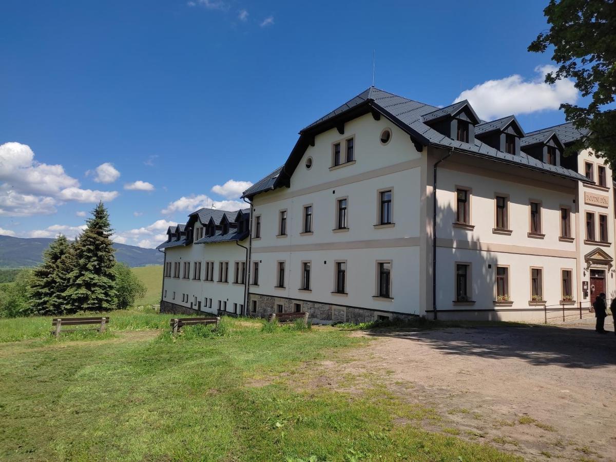 Hotel Poutni Dum Králíky Bagian luar foto