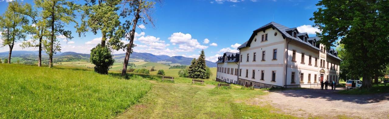 Hotel Poutni Dum Králíky Bagian luar foto