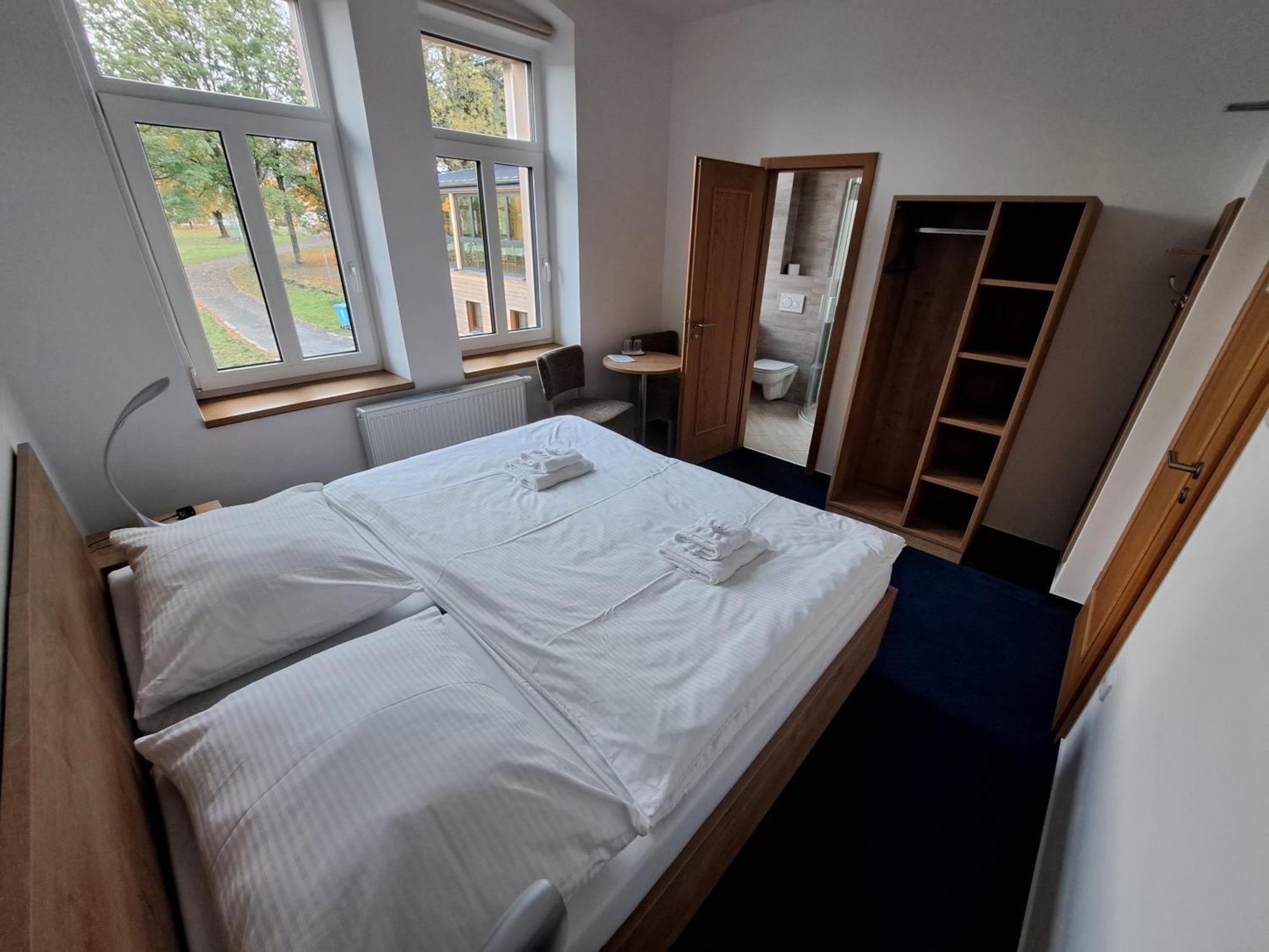 Hotel Poutni Dum Králíky Bagian luar foto