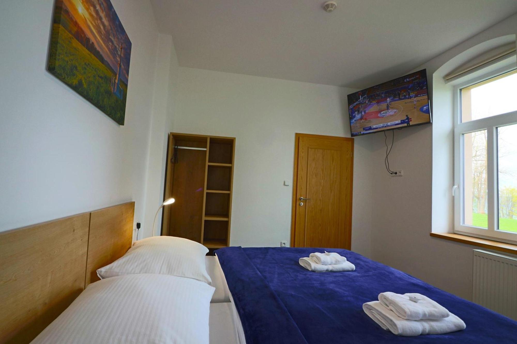 Hotel Poutni Dum Králíky Bagian luar foto